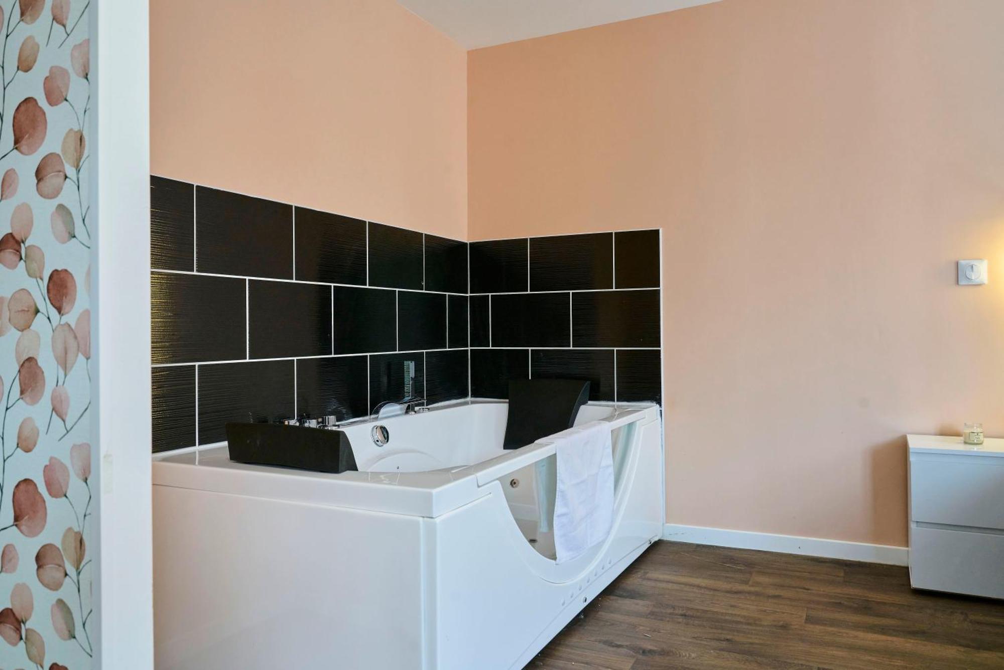 Ng Prestige L Lille L Tourcoing - Bouvines Balneo Διαμέρισμα Εξωτερικό φωτογραφία
